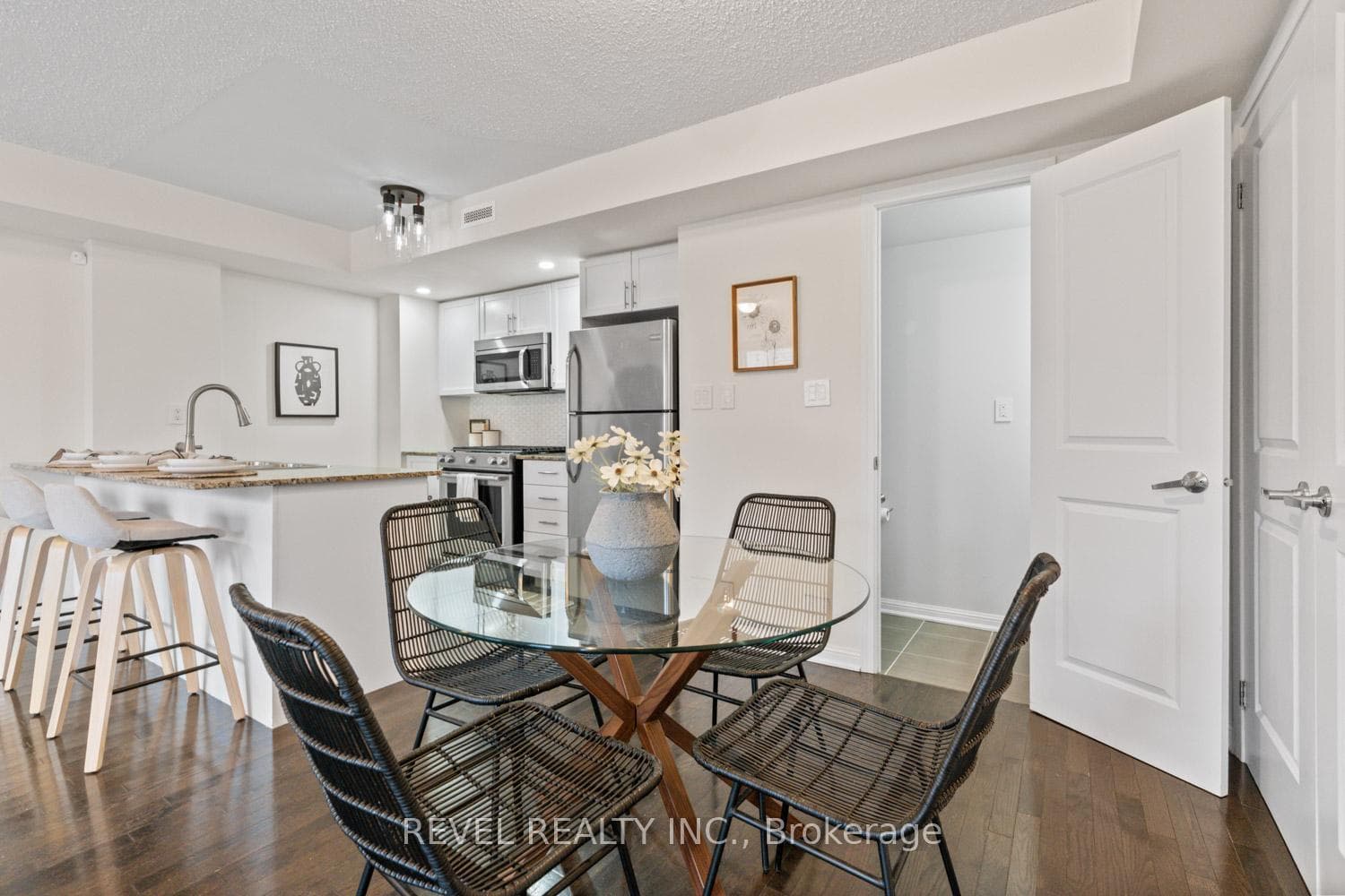 8 Foundry Avenue Unit 157 photo 11