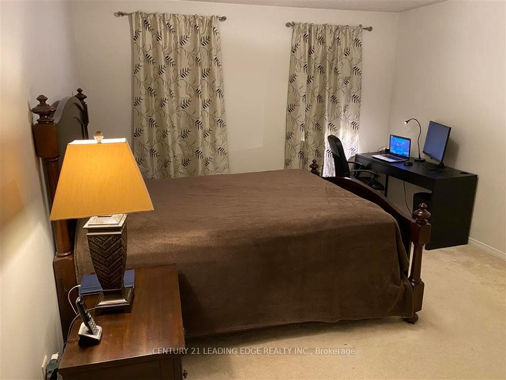 11 Goodhart Crescent photo 33