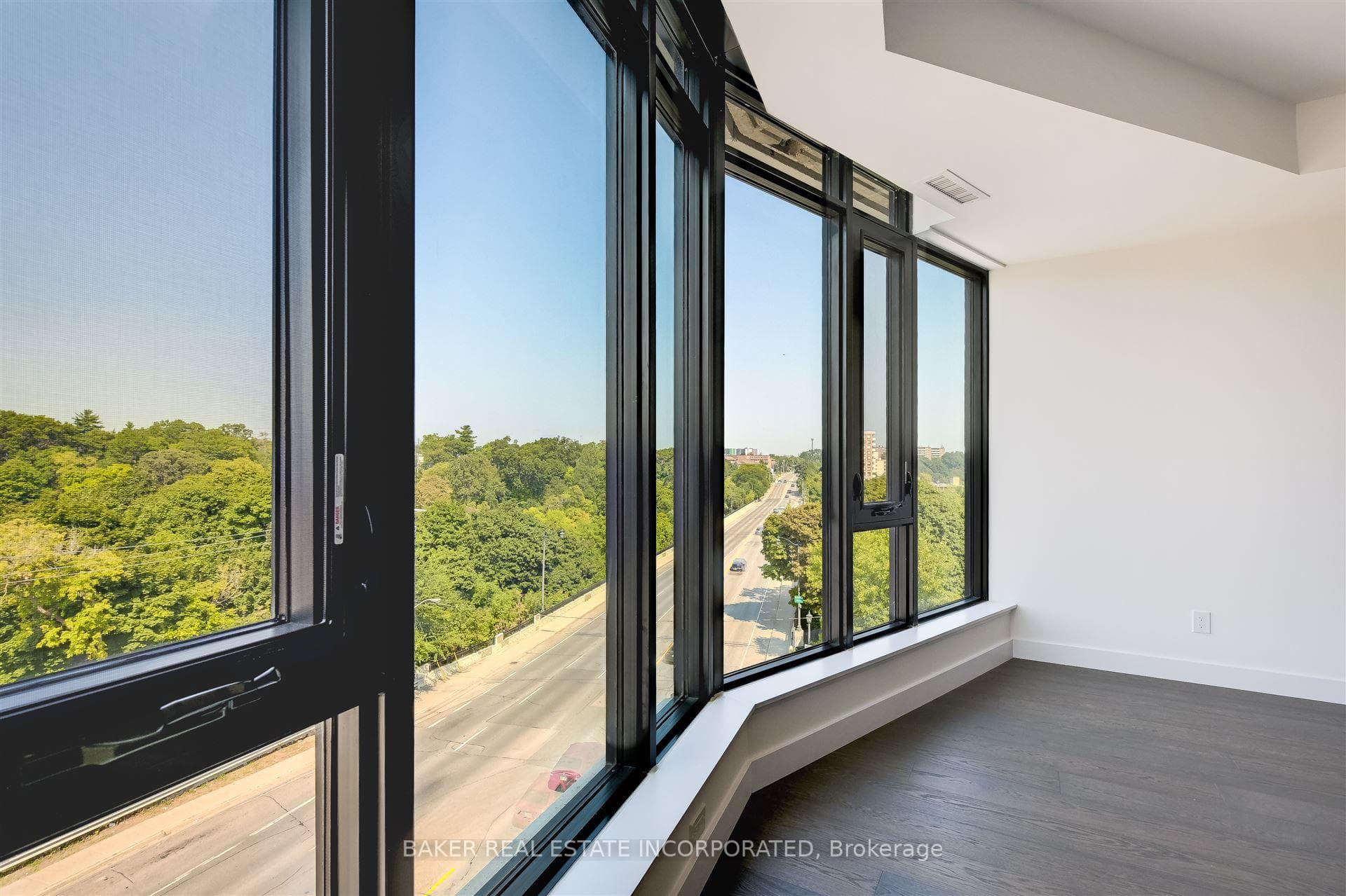 Unit 507 - Living / Dining