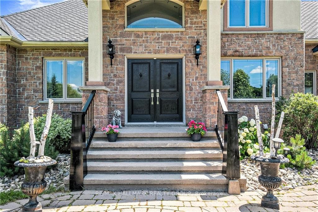 7420 DAWN TARA Drive photo 3