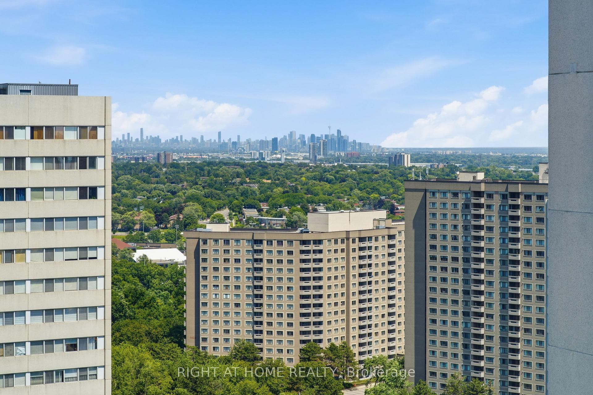 3650 Kaneff Crescent Unit 2507 photo 23