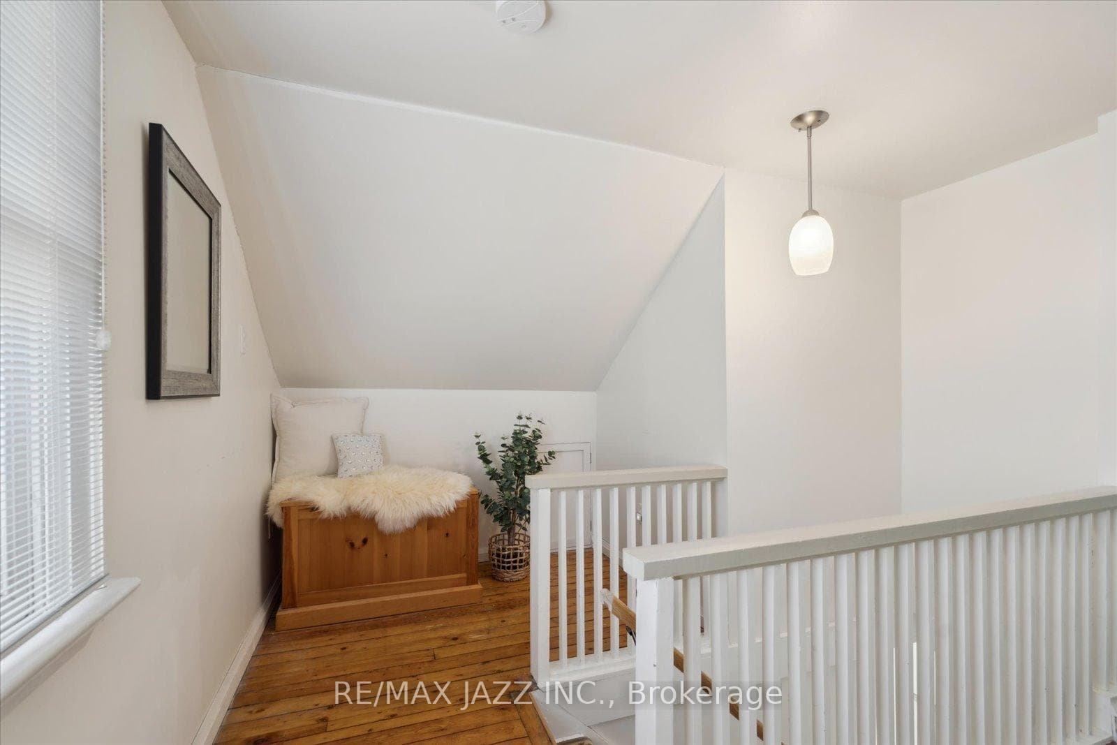 473 Masson Street photo 33