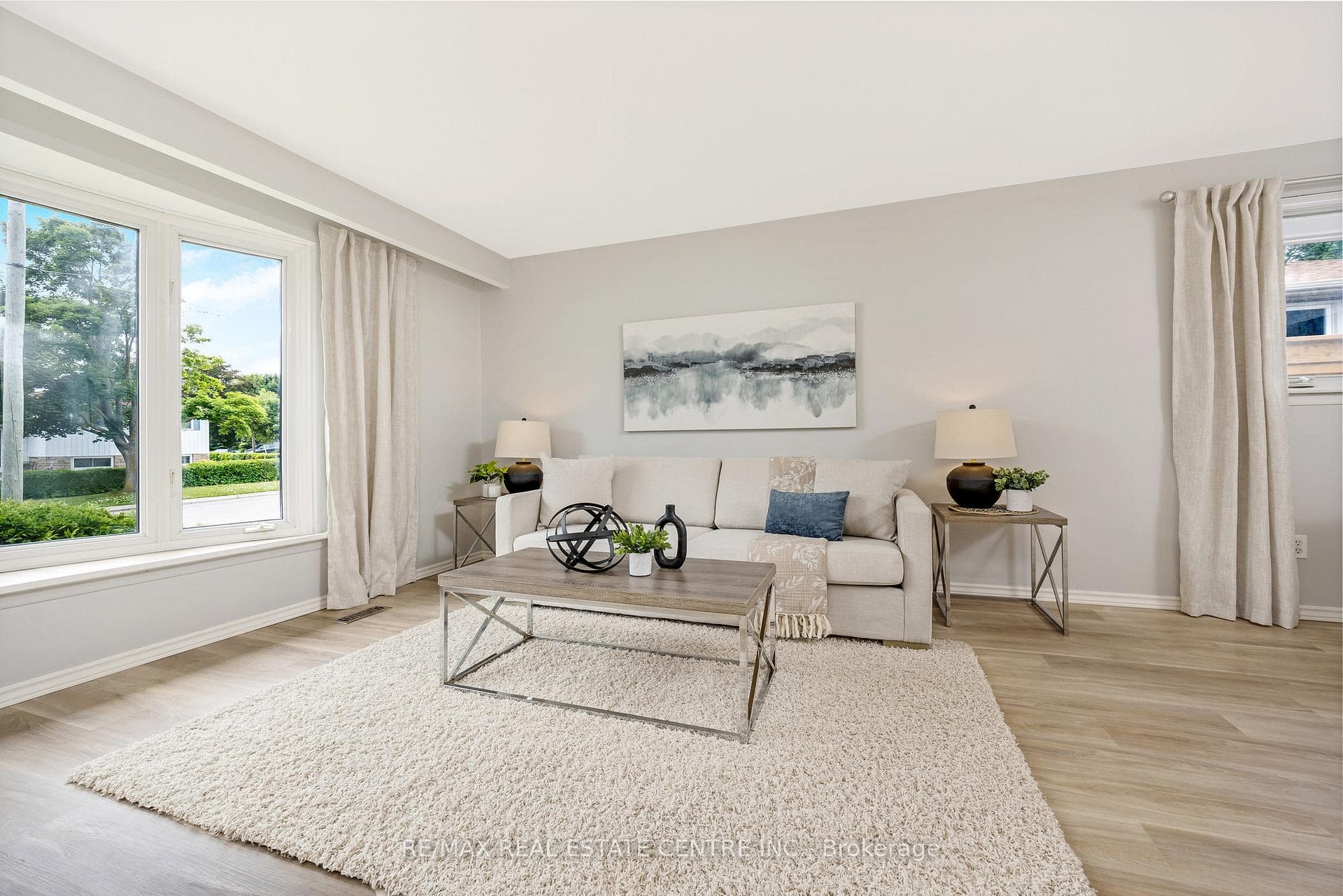 29 Irwin Crescent photo 8