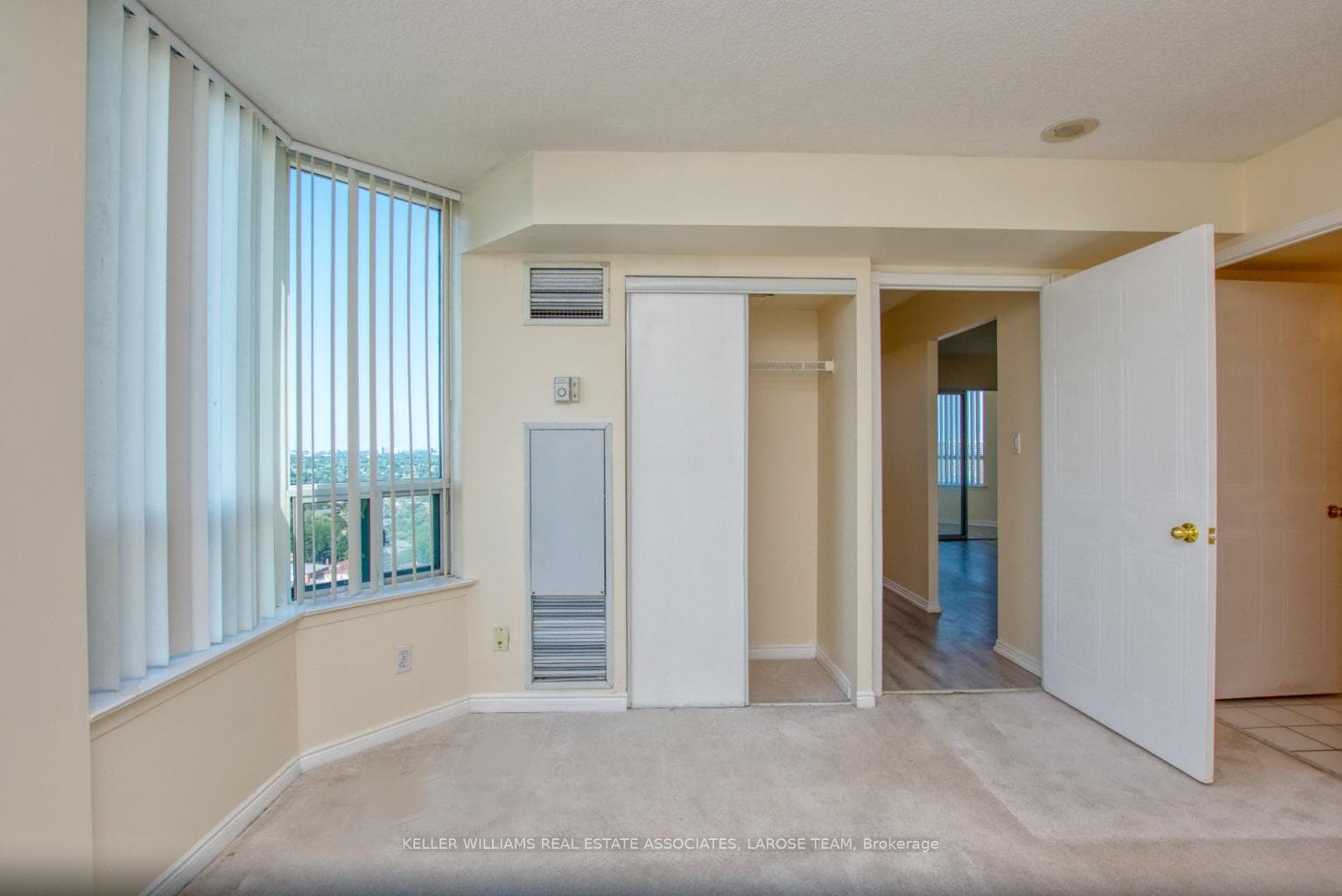 135 Hillcrest Avenue Unit 2212 photo 17