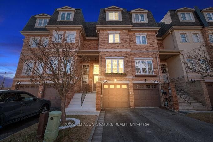 435 Hensall Circle Unit 30 photo 1