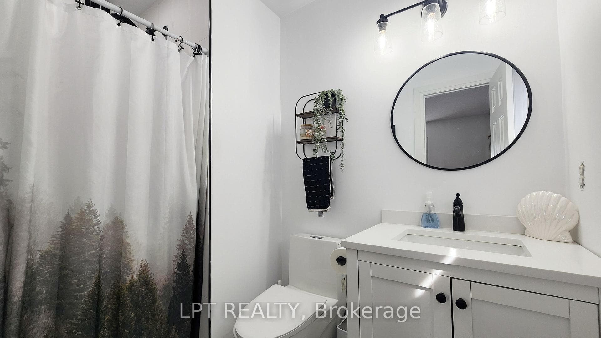 173 Loon Avenue photo 13