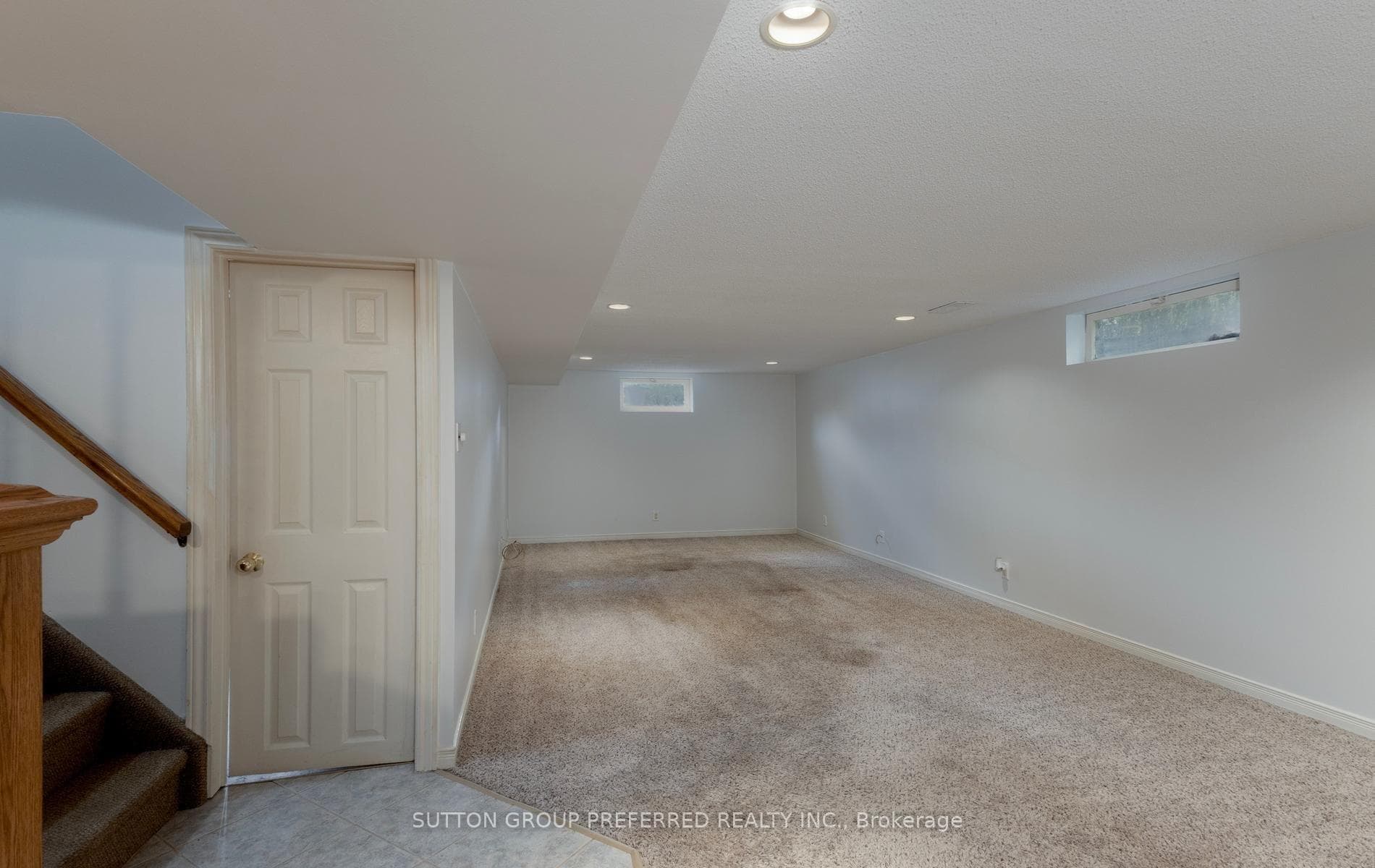 55 Jena Crescent photo 26