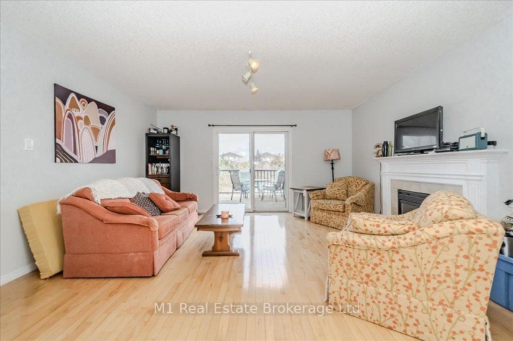 19 Gibbs Crescent photo 15