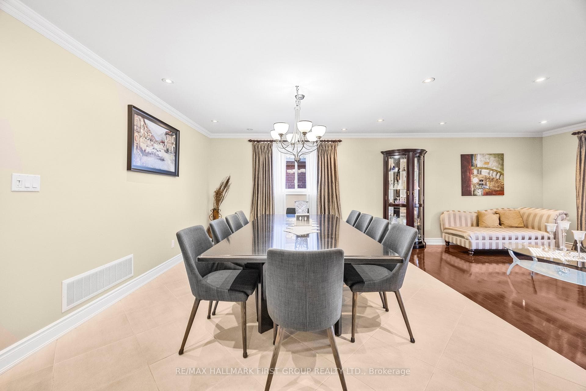 154 Fairglen Avenue photo 11