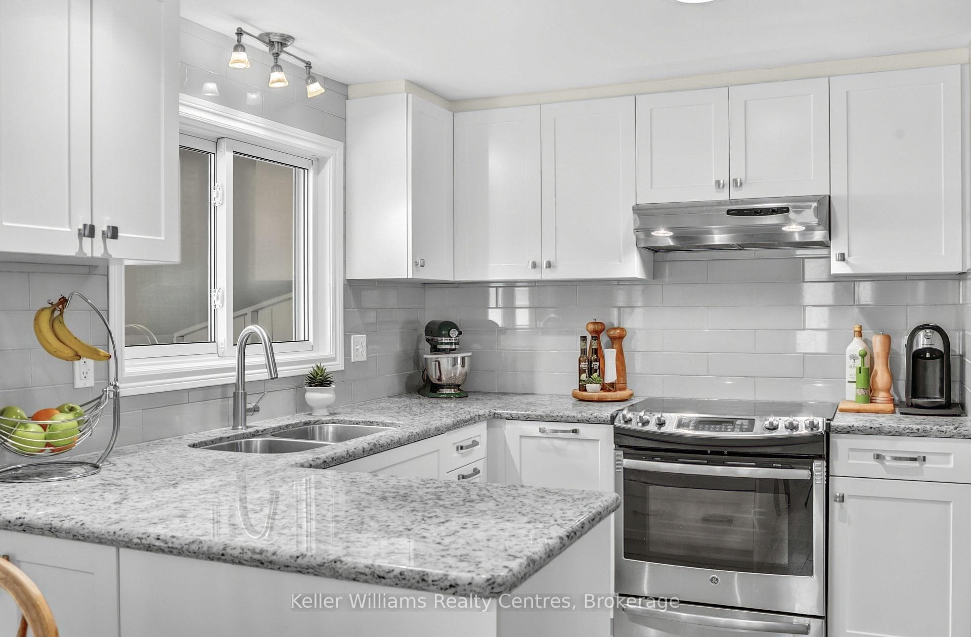 1568 5th Avenue photo 12