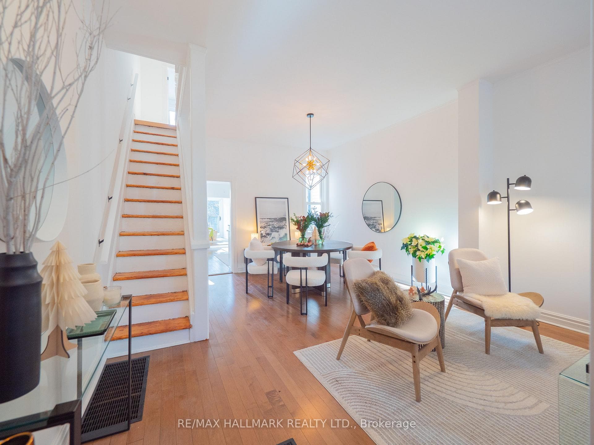 115 Victor Avenue photo 3