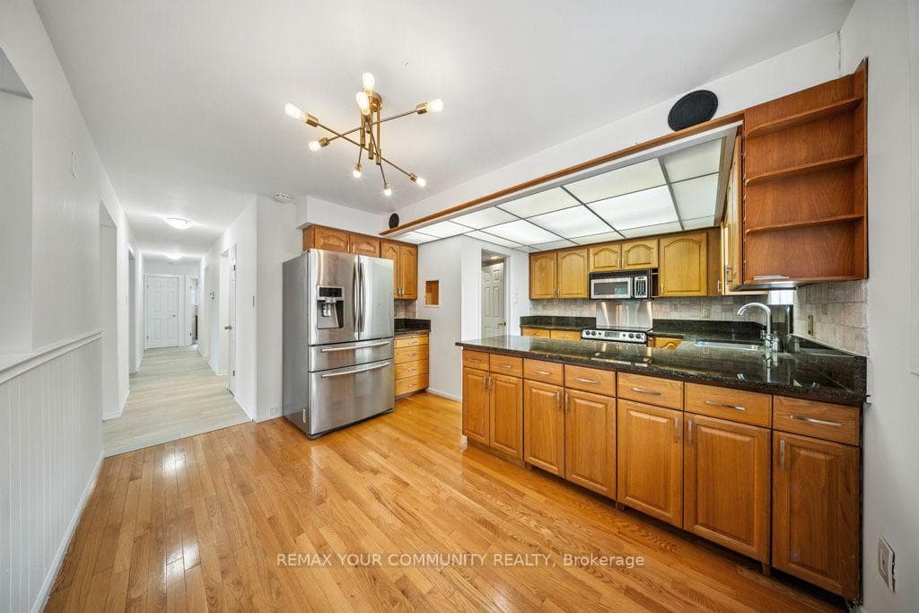 431 Innisfil Street photo 10