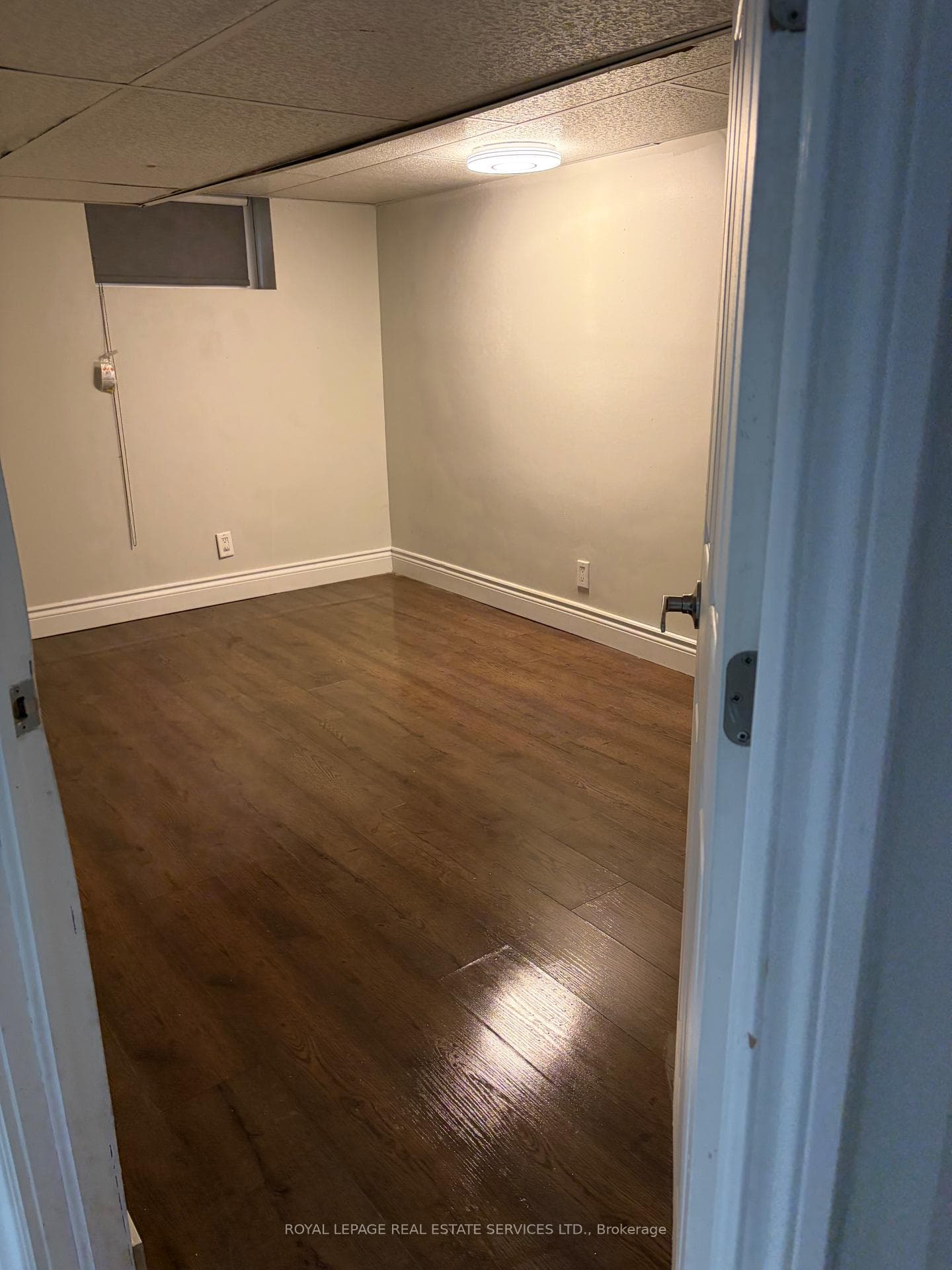 6 Sussex Avenue photo 16