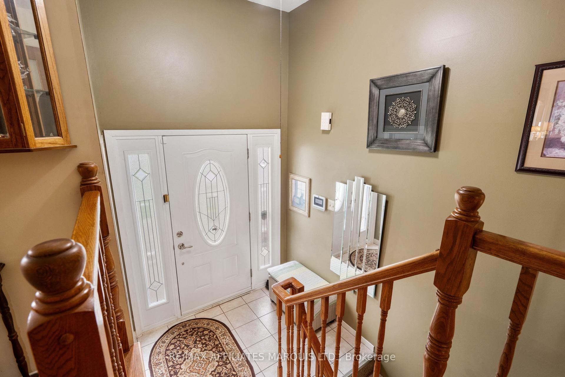 1412 Lochiel Street photo 6