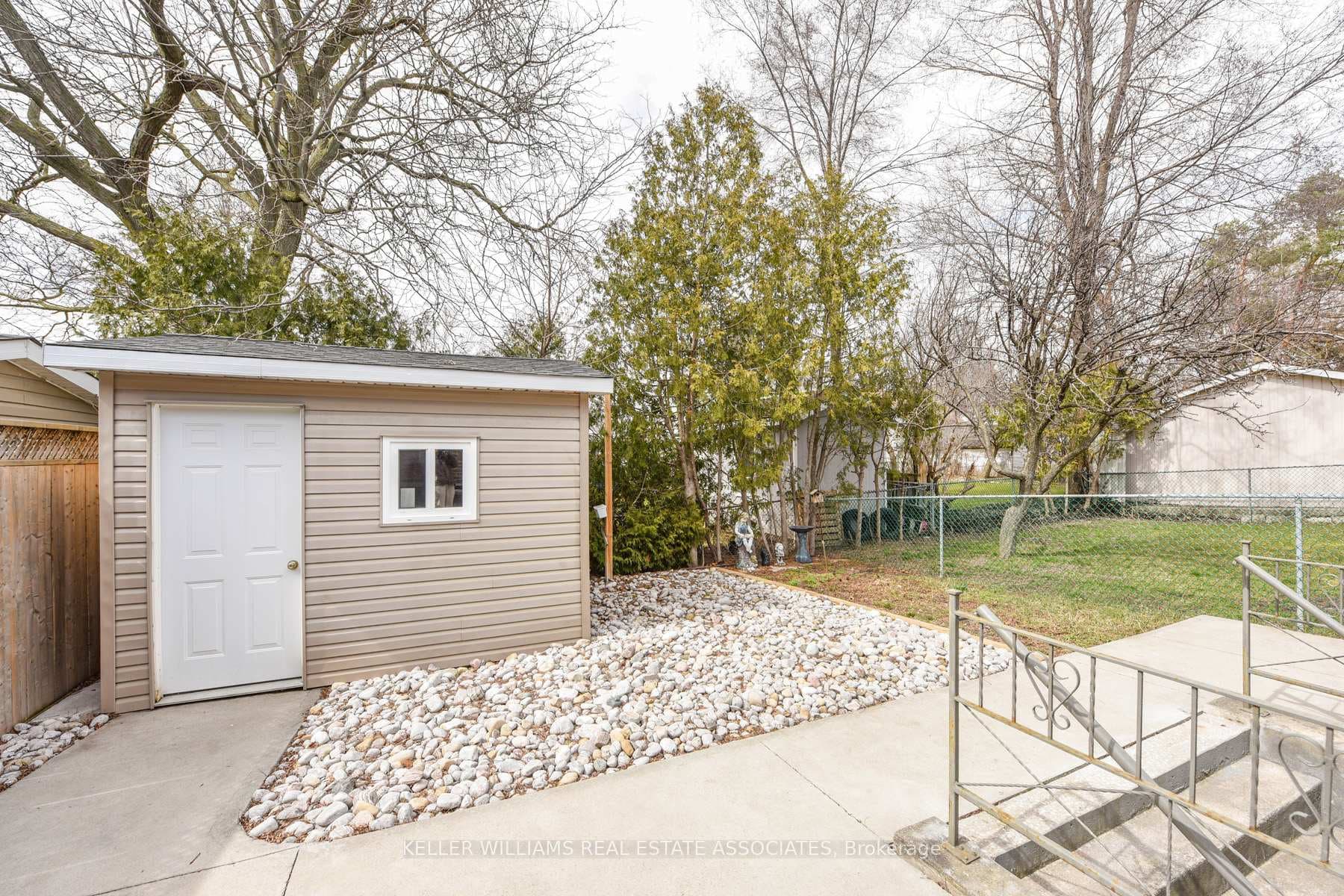 4 Reeve Road Unit B photo 27
