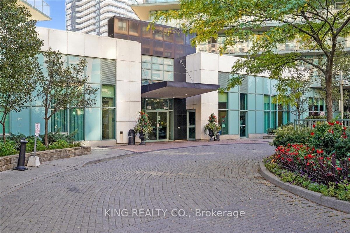 5500 Yonge Street Unit 2511 photo 2