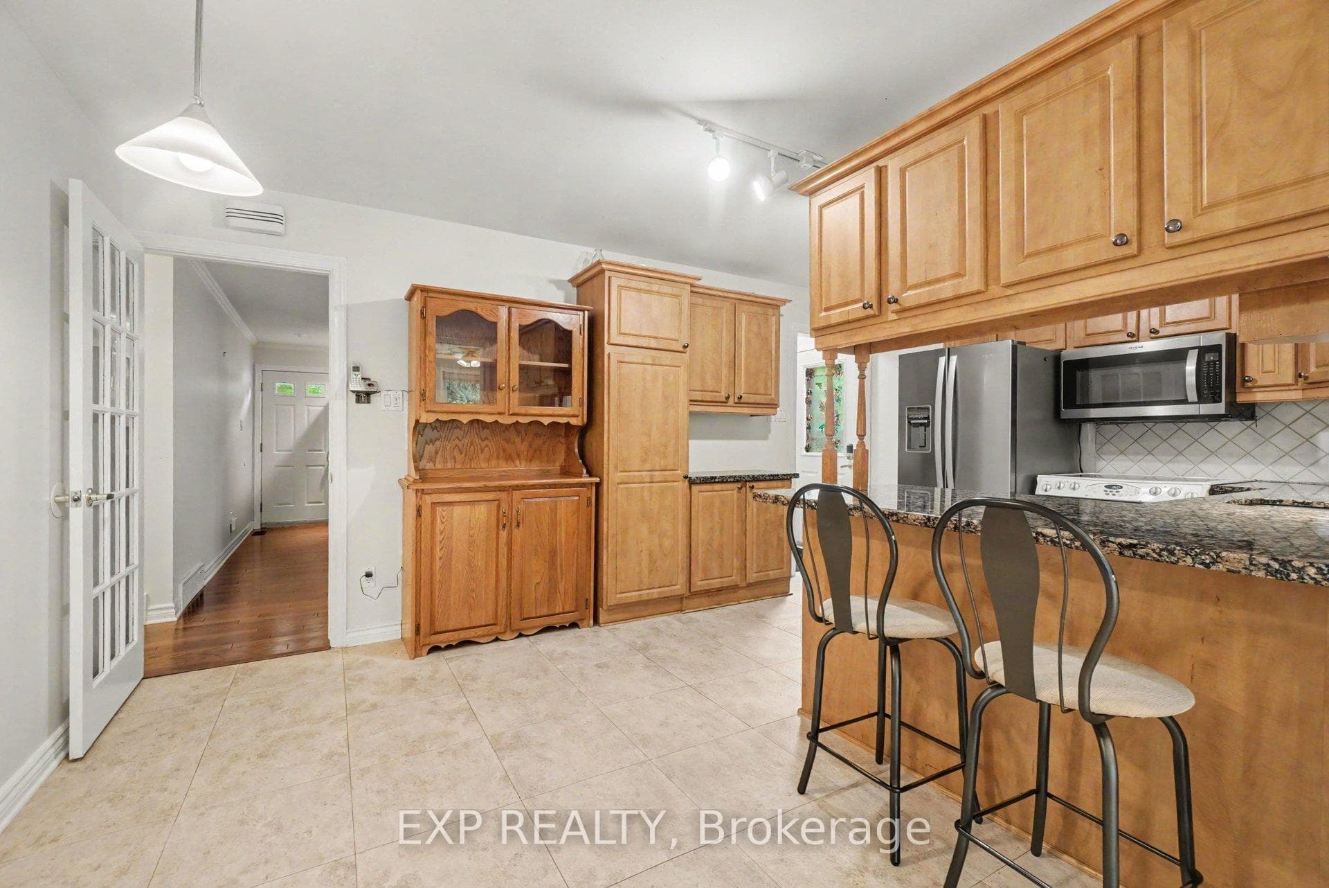 1021 Cadboro Road photo 13