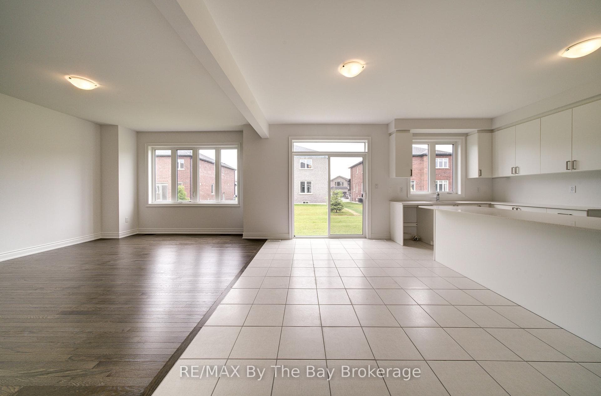 19 Amber Drive photo 6