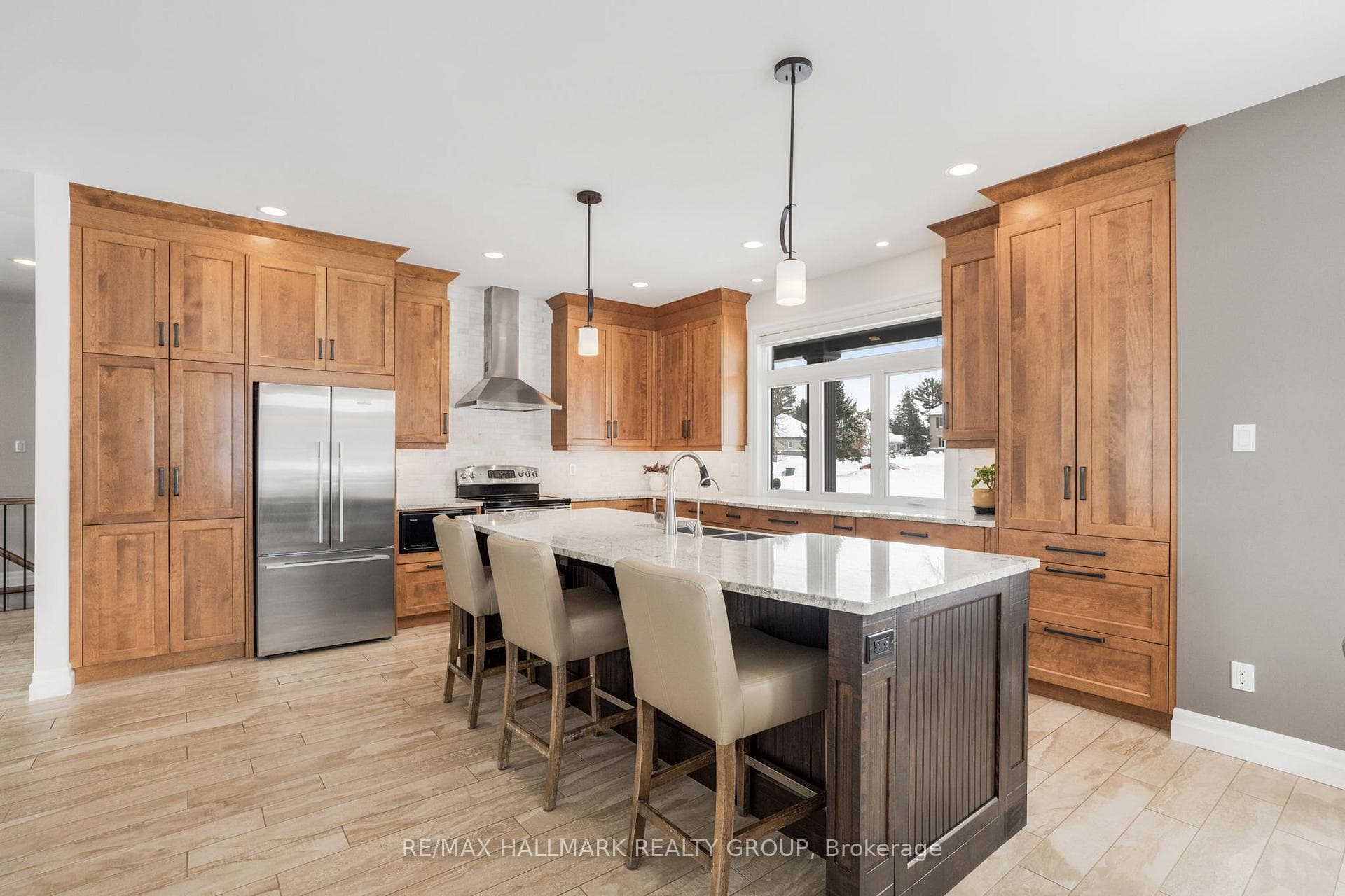 141 ADRIEN Street photo 16