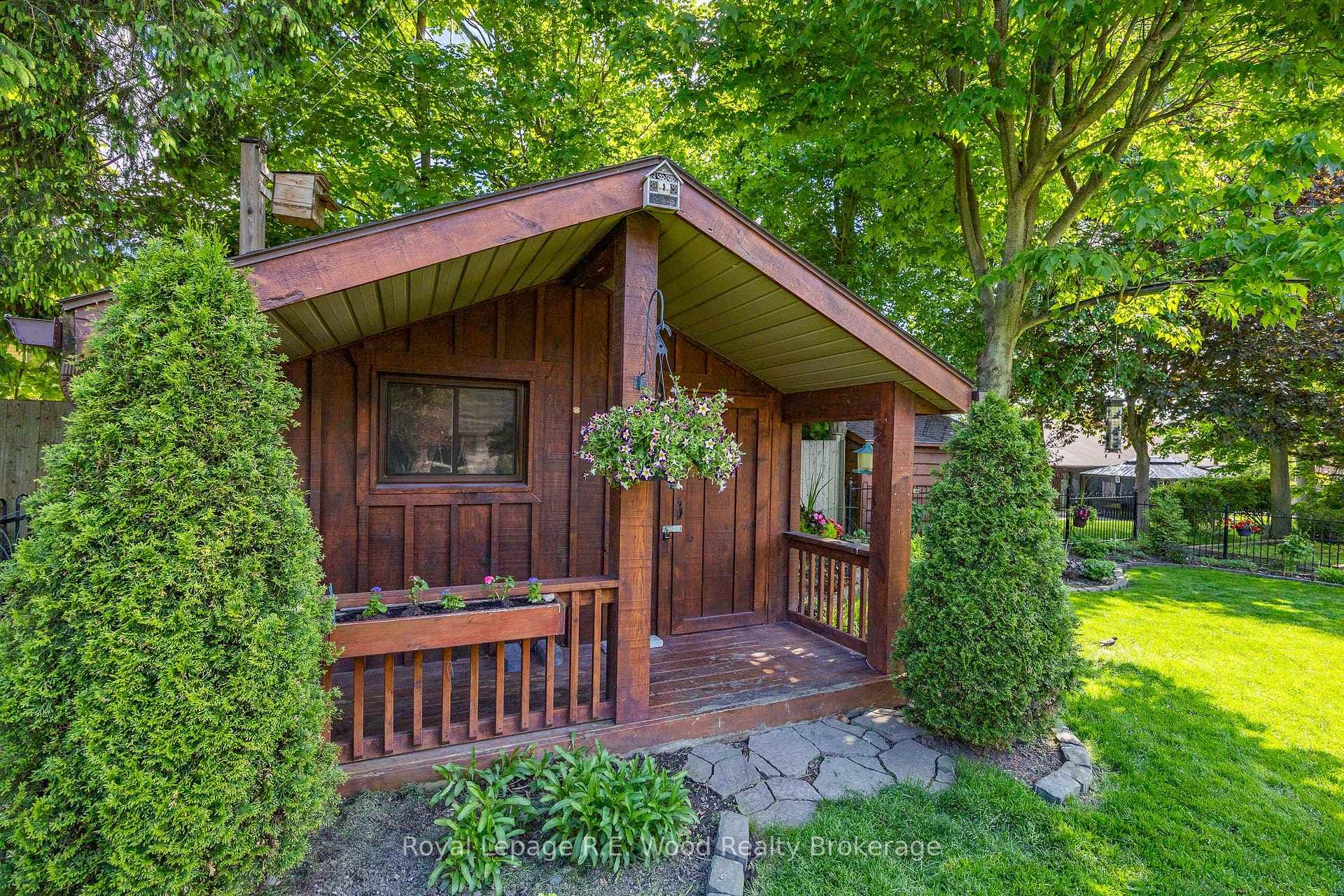 36 Woodland Crescent photo 43