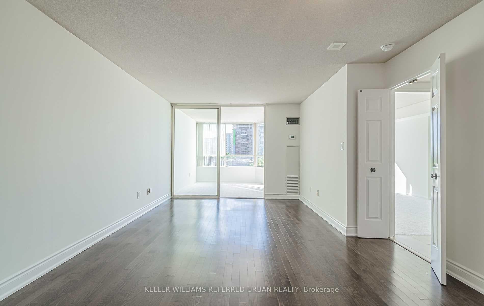 5444 Yonge Street Unit 506A photo 11