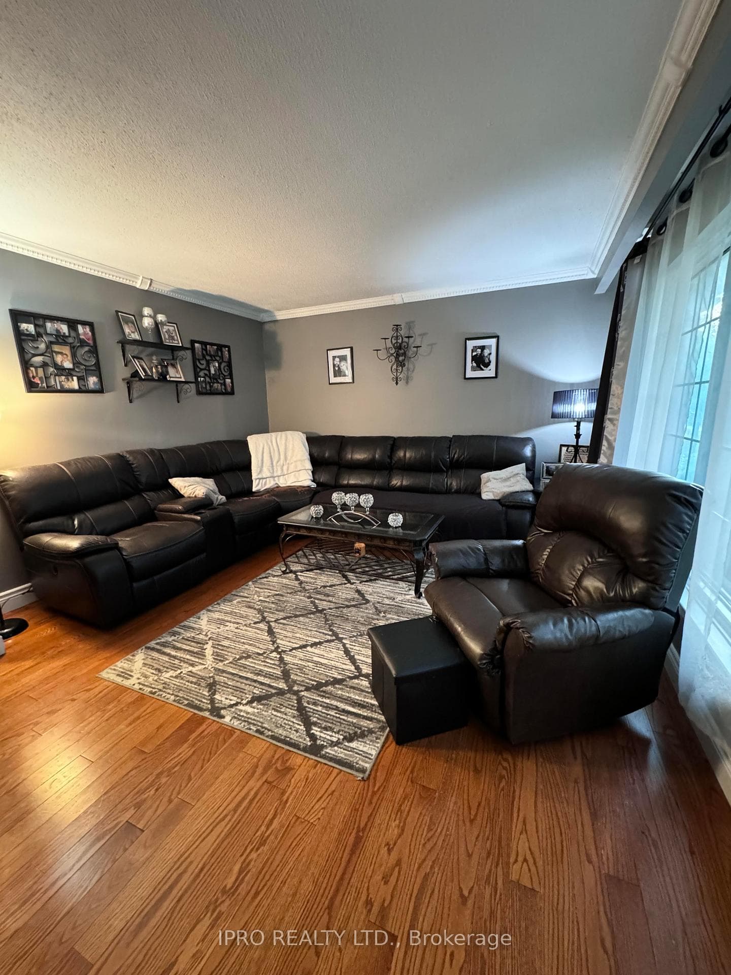 333 Simon Street photo 11