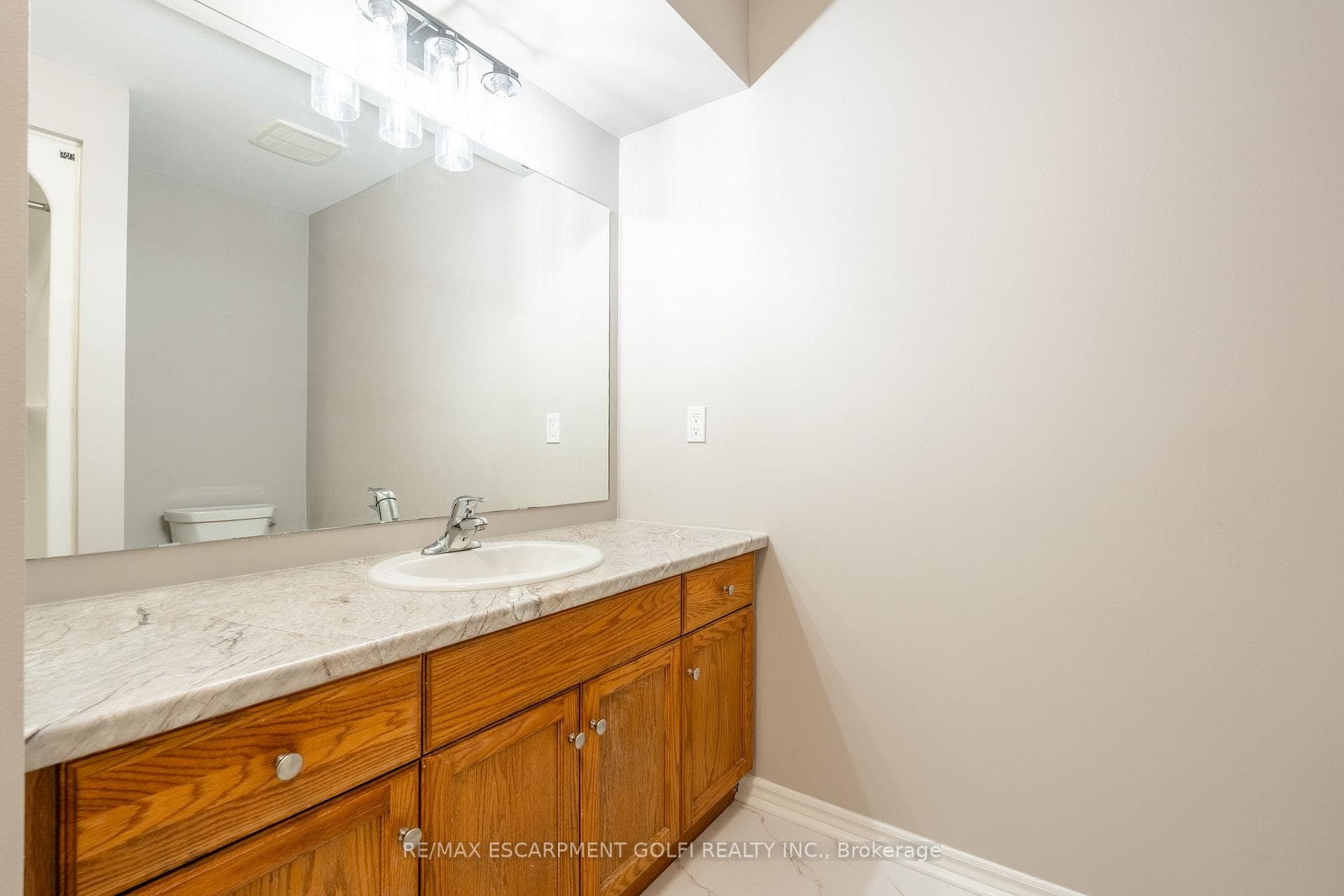 25 Meadowvale Drive Unit 1 photo 19