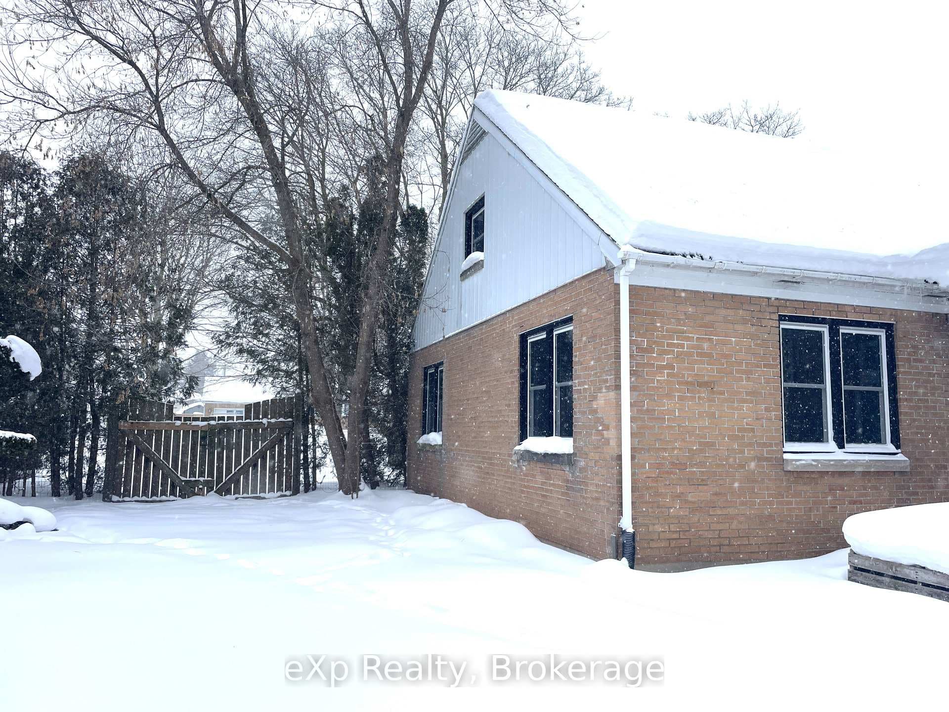 108 Hinks Street photo 23