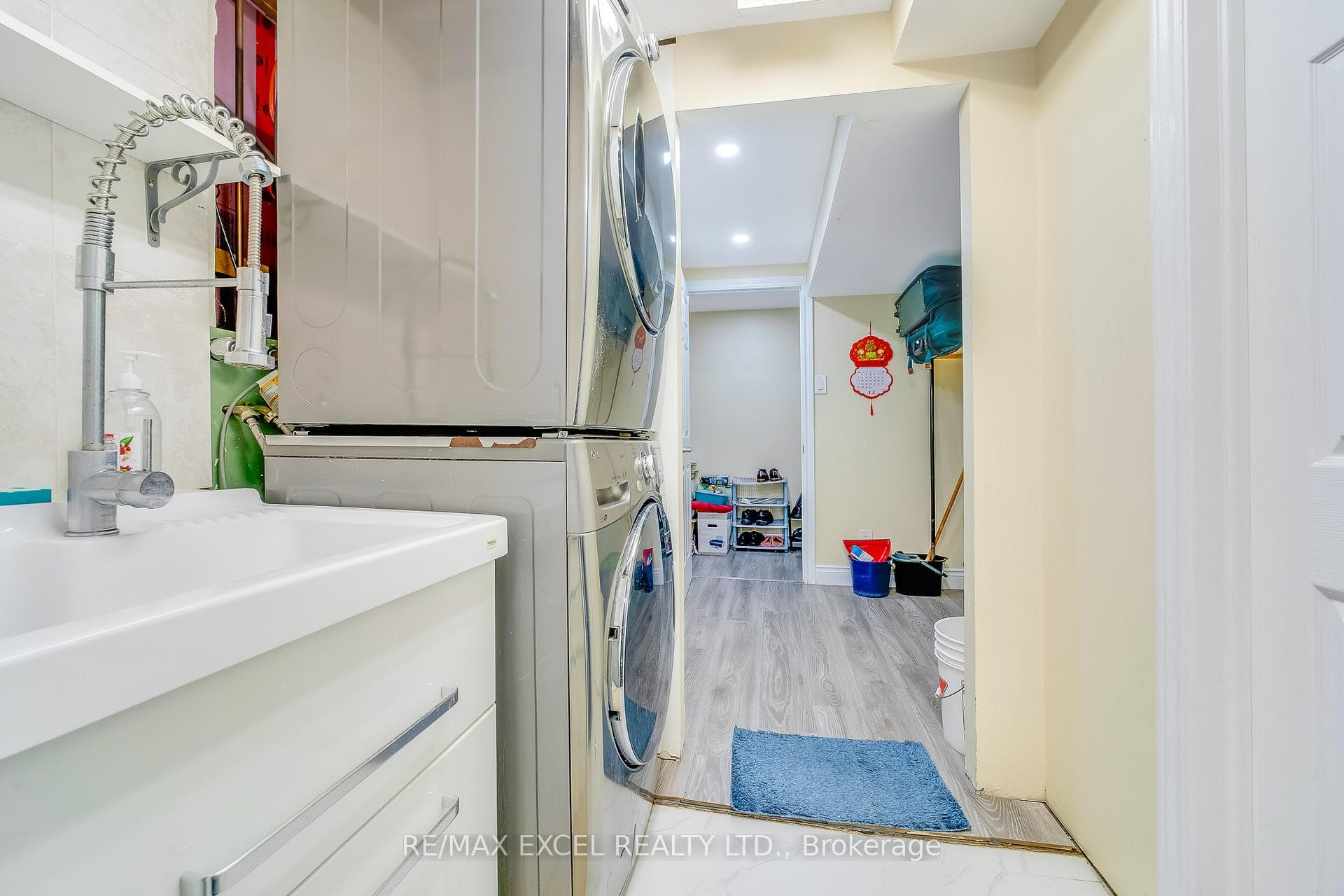 47 Jacob Fisher Drive photo 27