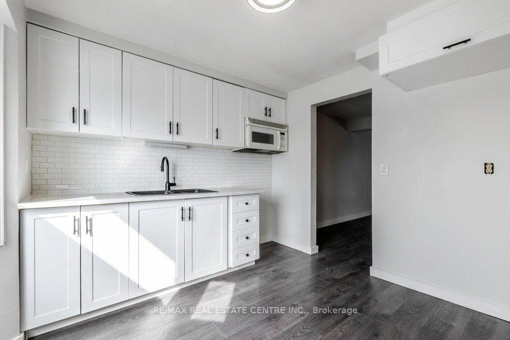 36 Carter Crescent photo 8