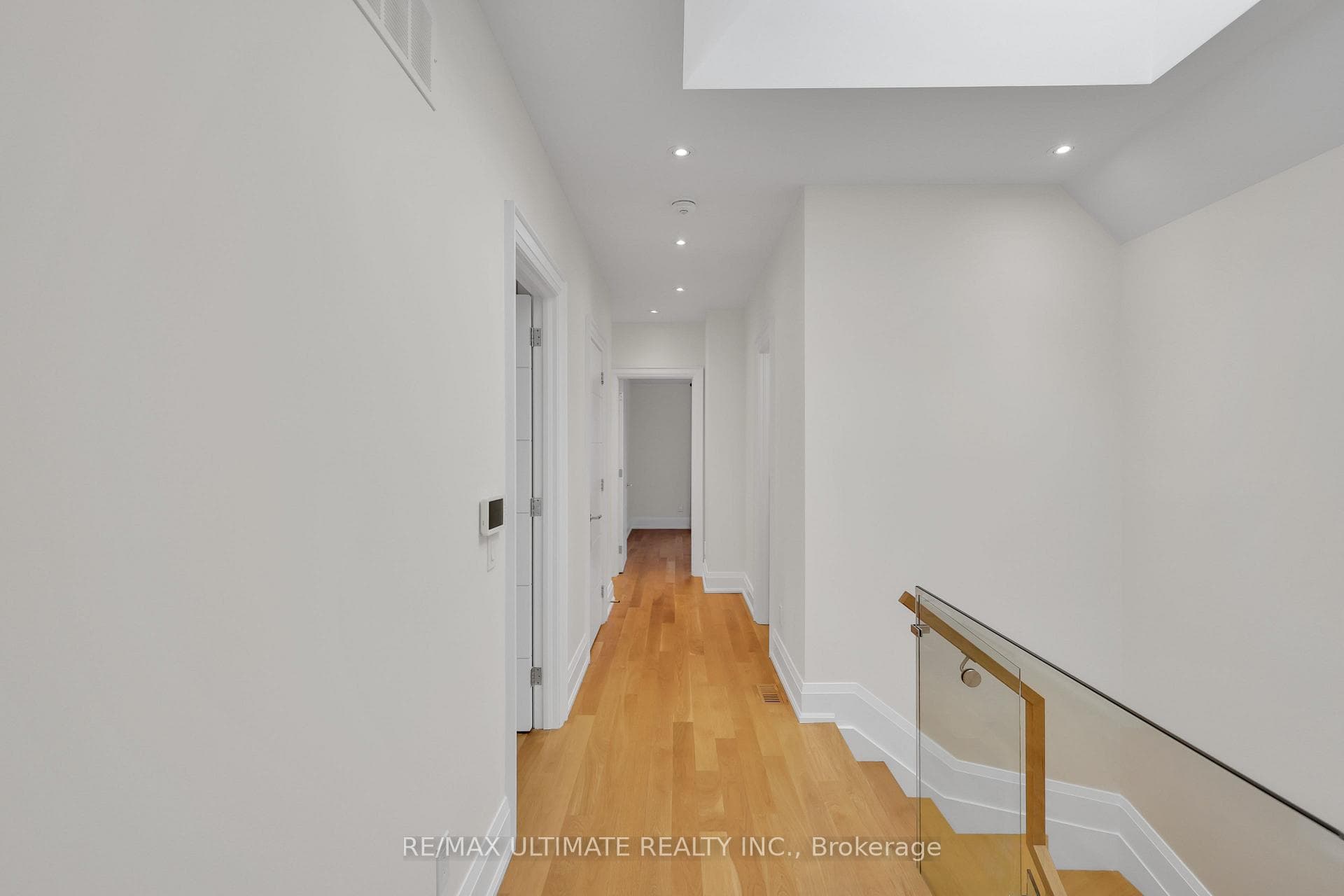 743 Glencairn Avenue photo 34