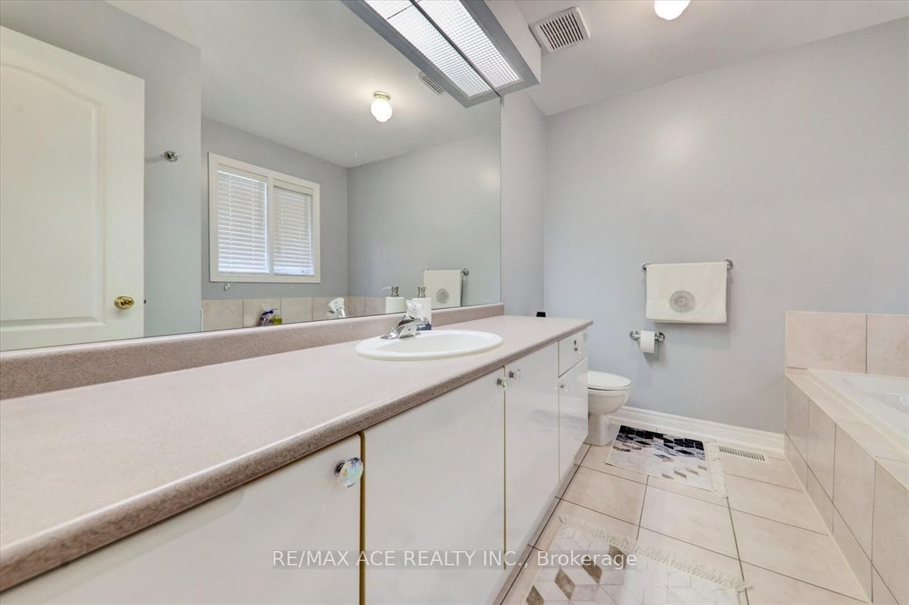 79 Bach Avenue photo 23