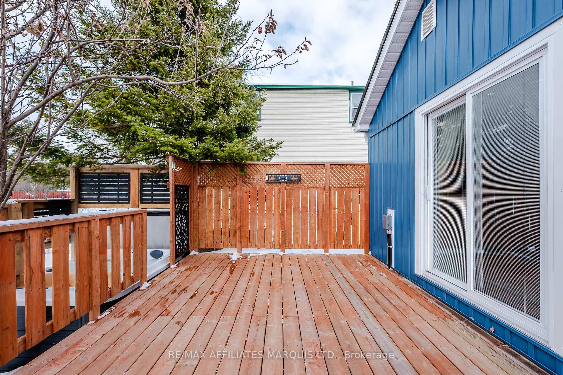 1234 Notre Dame Street photo 35