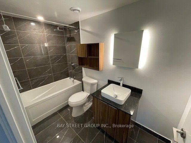 501 Yonge Street Unit 4712 photo 4