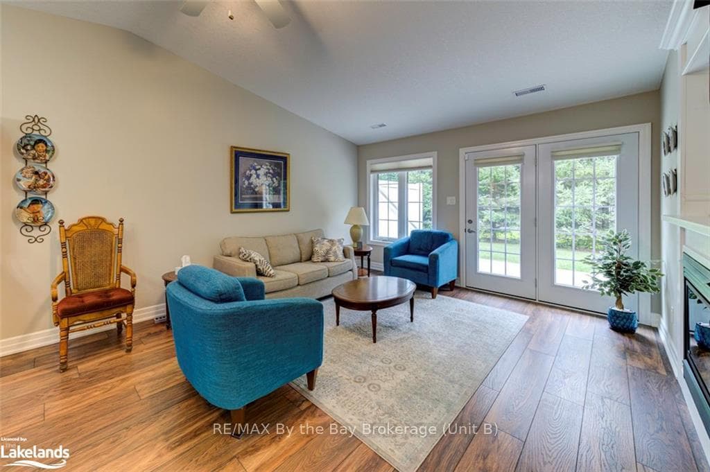 38 CLOVER Crescent photo 21