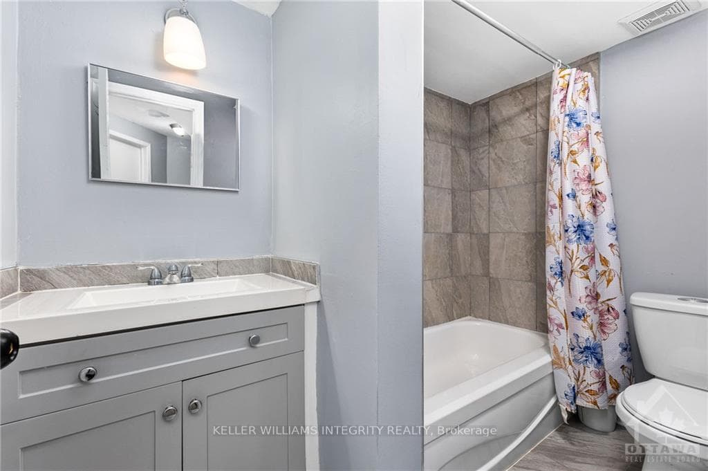 770 ST ANDRE Drive Unit 18A photo 17