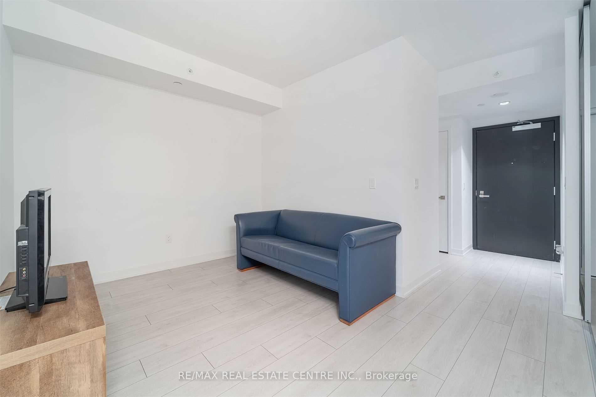 31 Tippett Road Unit 455 photo 8