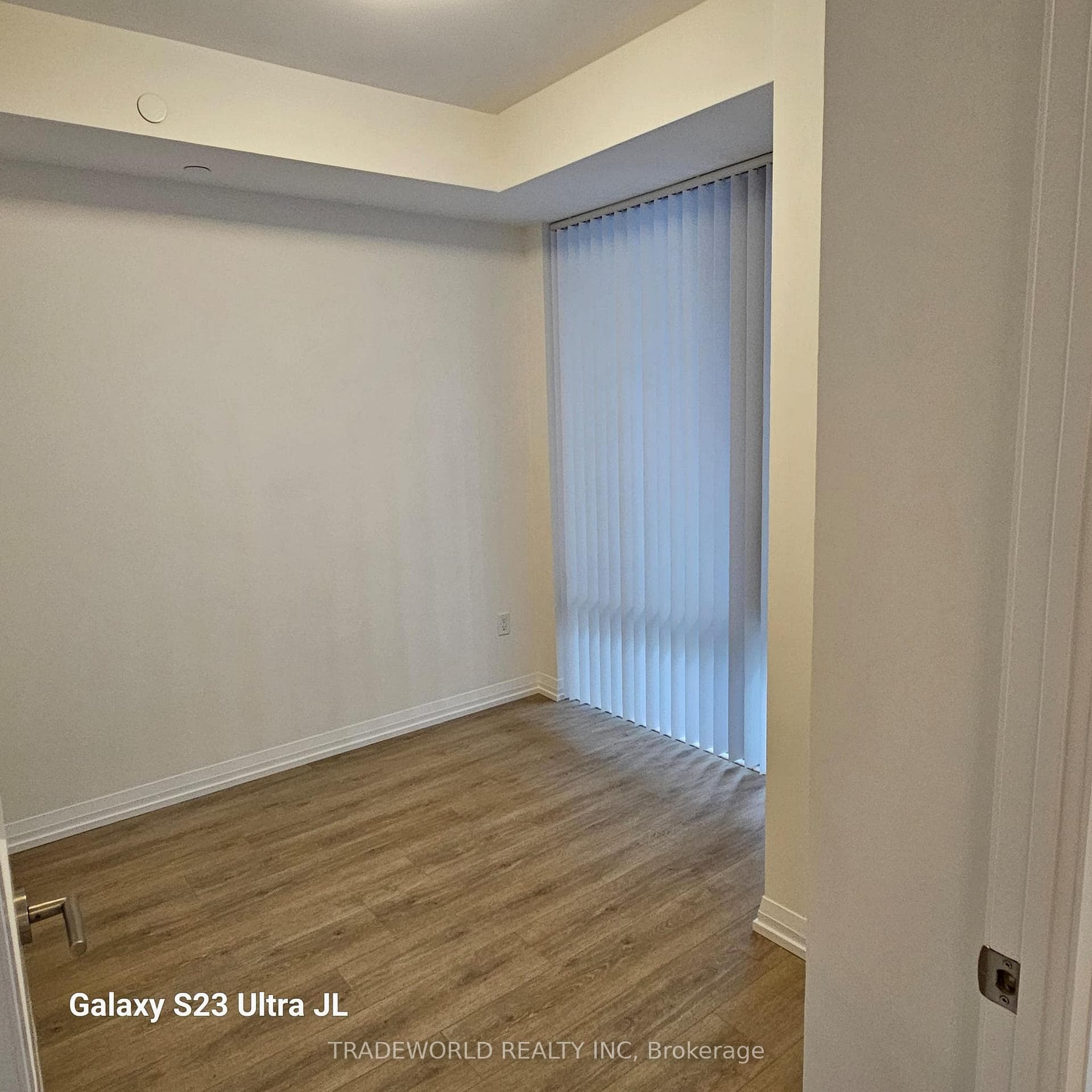 50 Dunfield Avenue Unit 718 photo 3