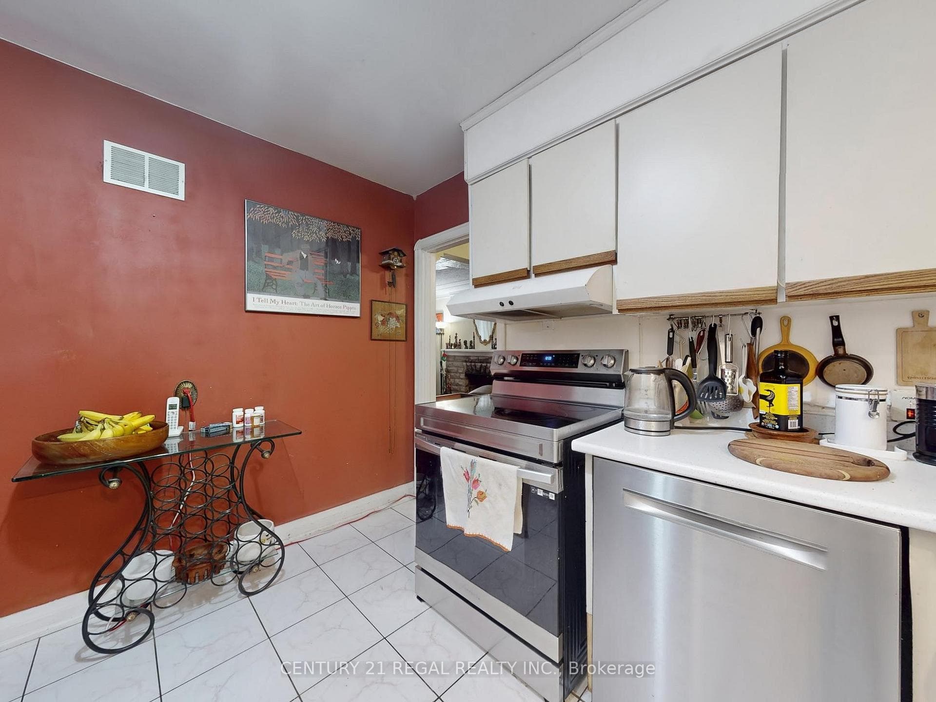 20 West Hill Drive photo 15
