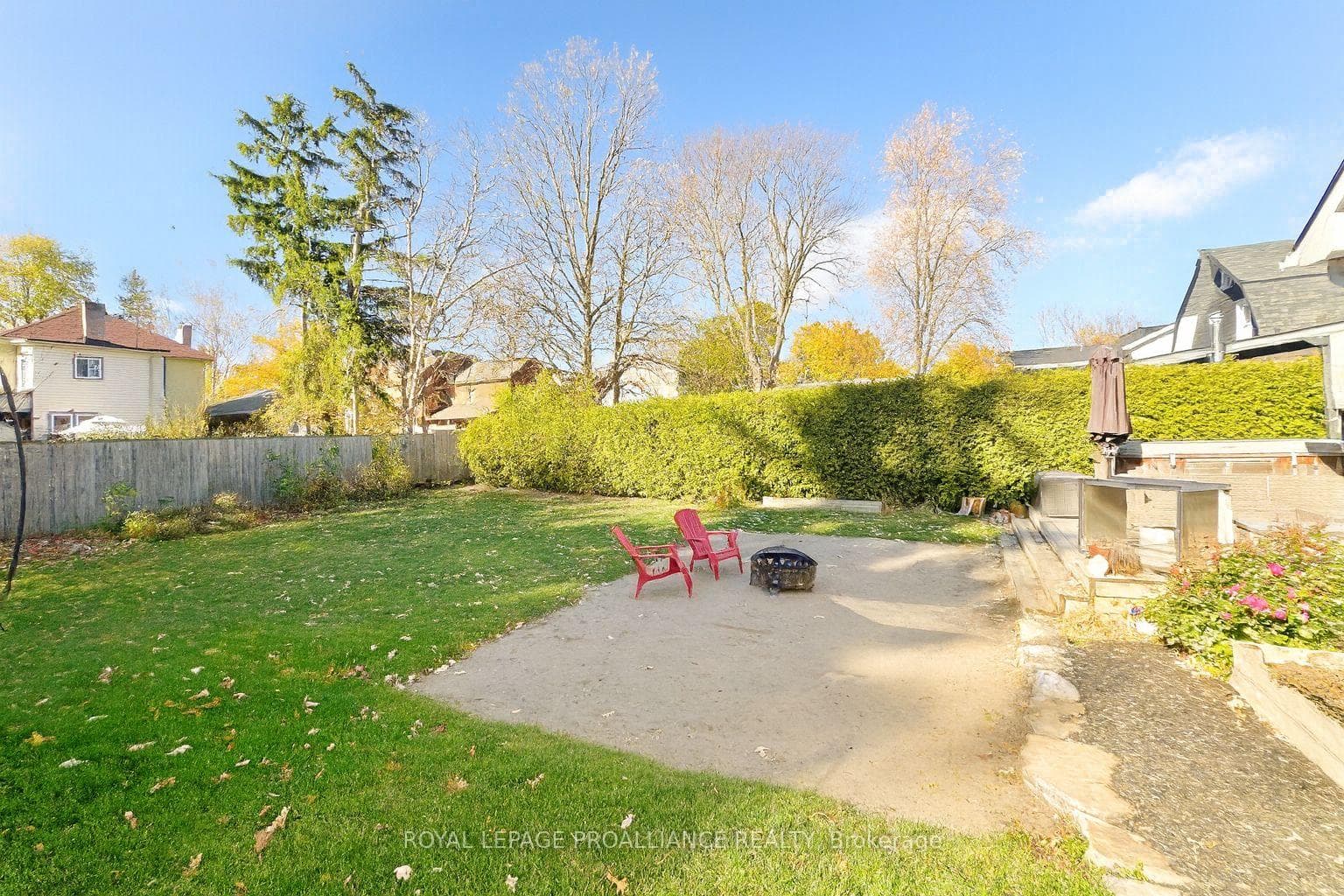 212 Foster Avenue photo 32