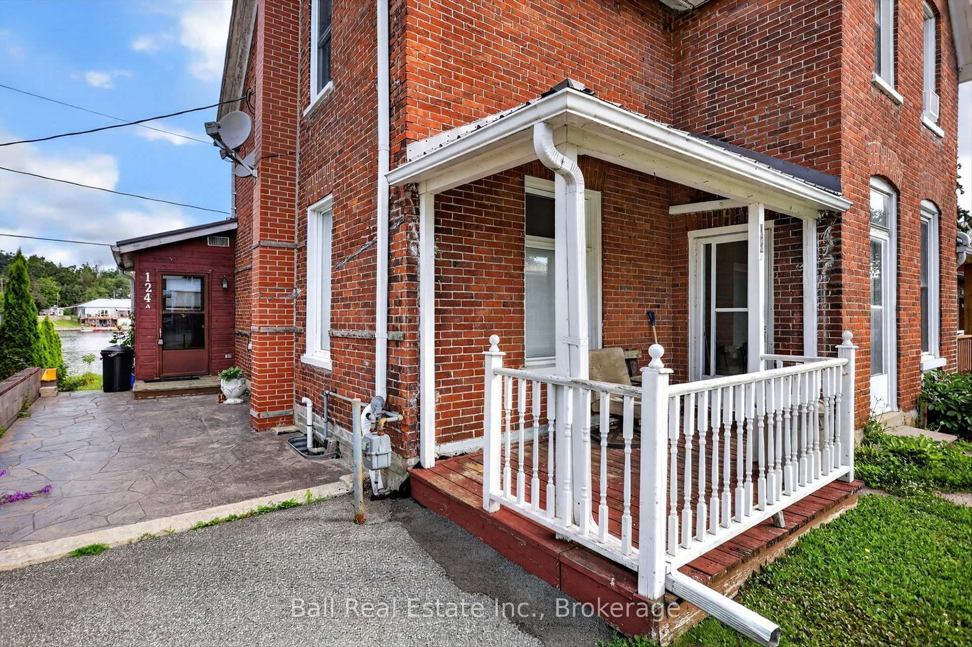 124 Front Street Unit A & B photo 28