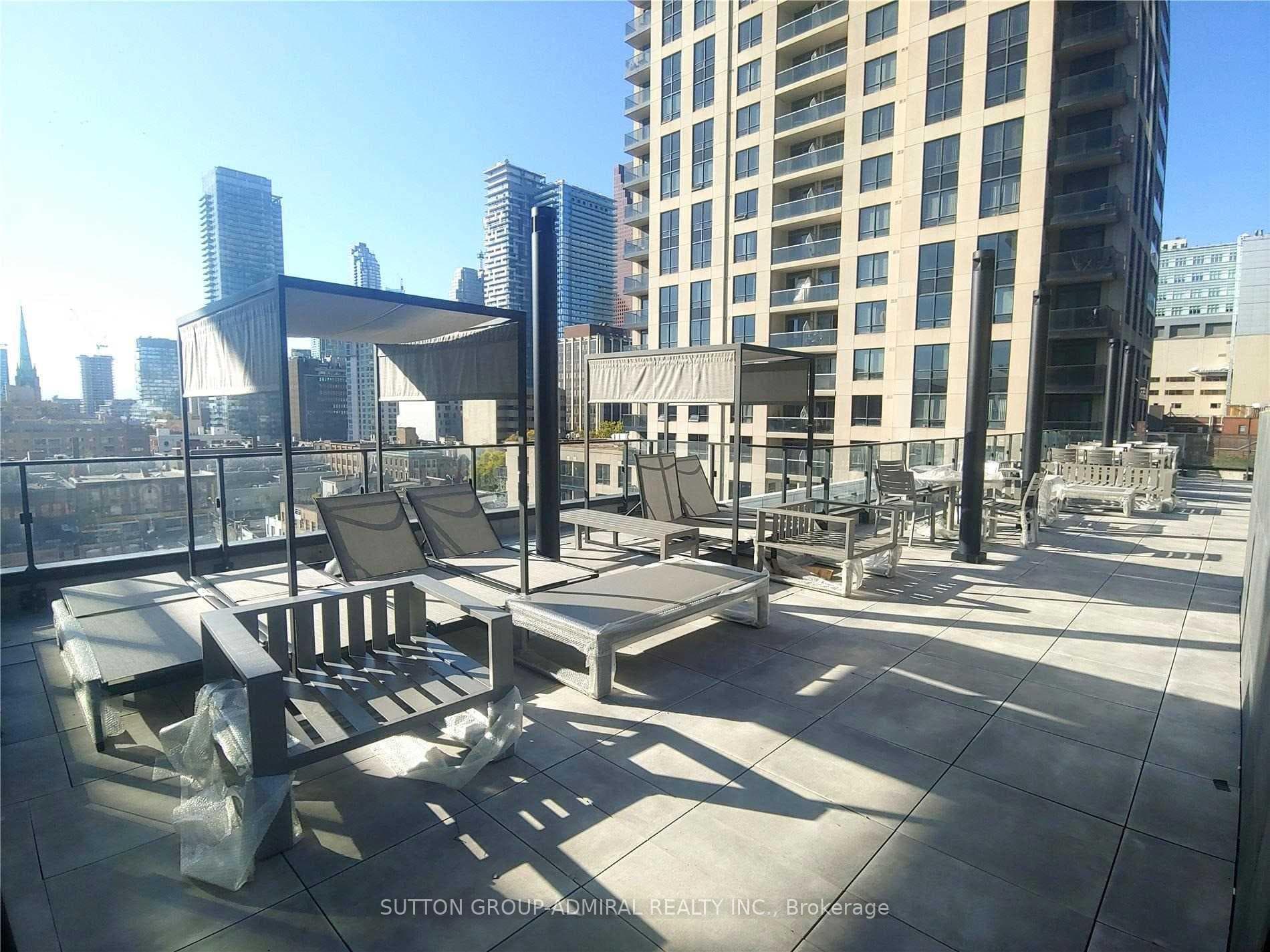 77 Shuter Street Unit 2113 photo 23