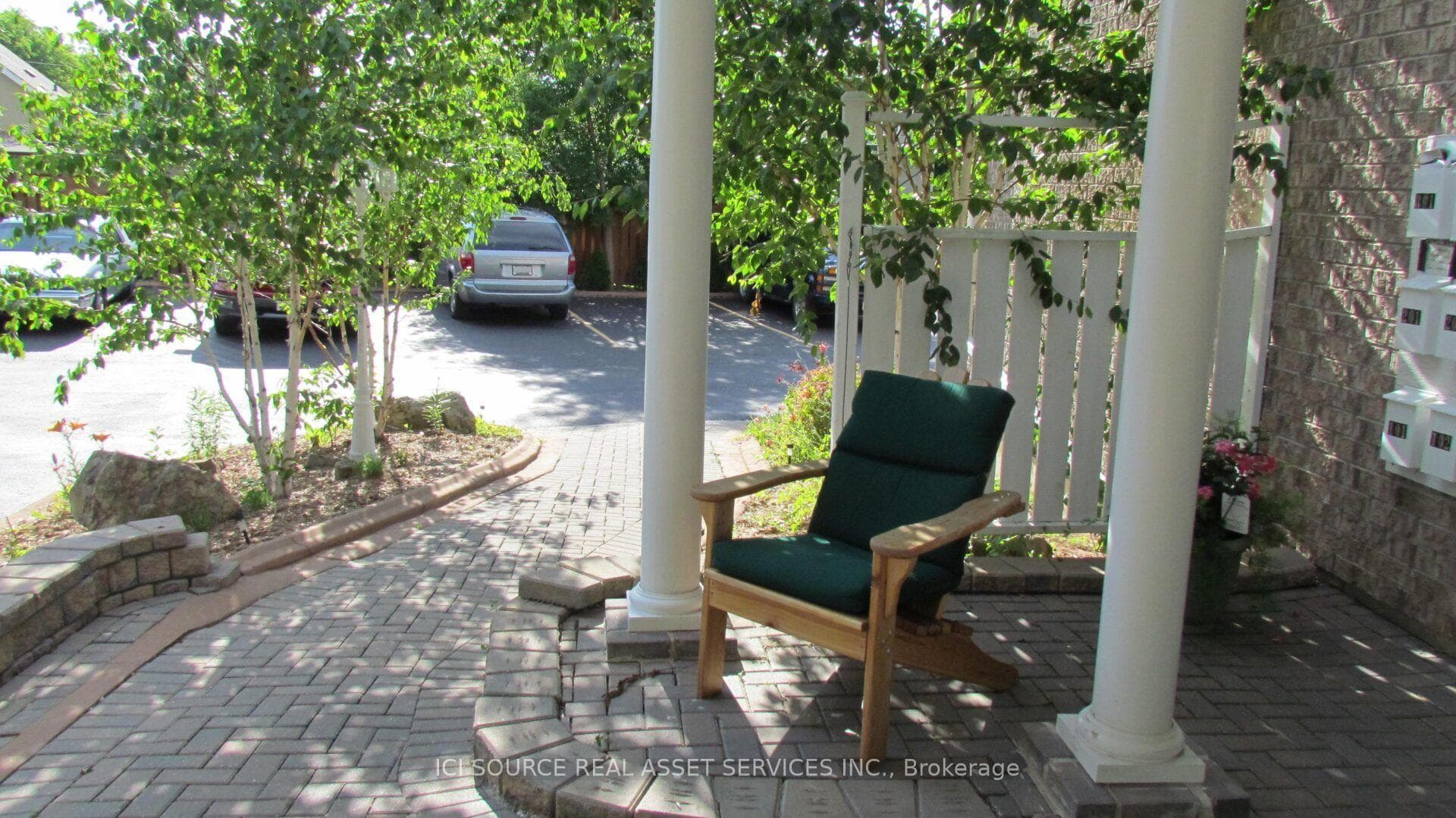 4434 Leader Lane photo 13