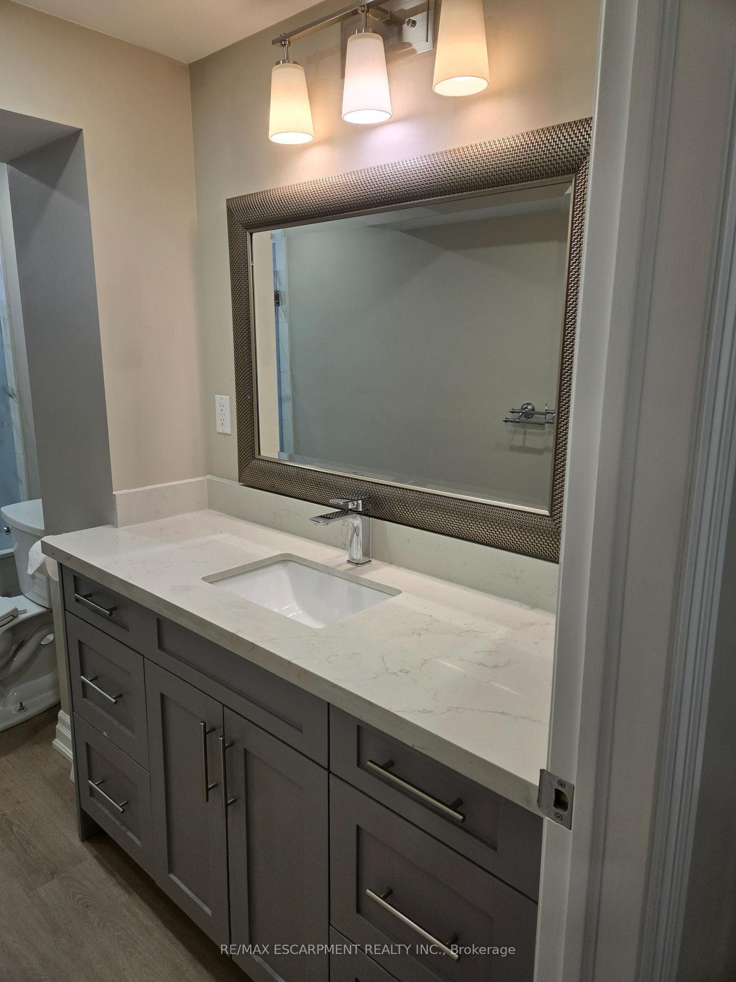 60 Nugent Drive photo 18