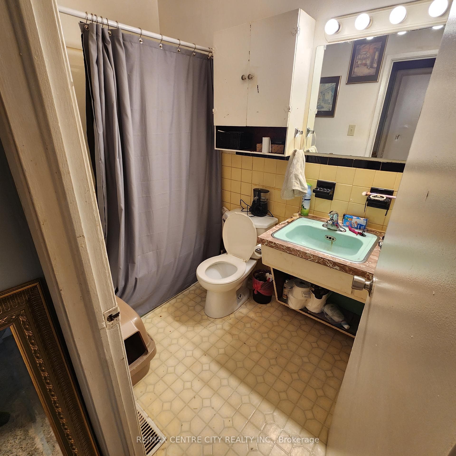 360 Stratton Drive photo 16