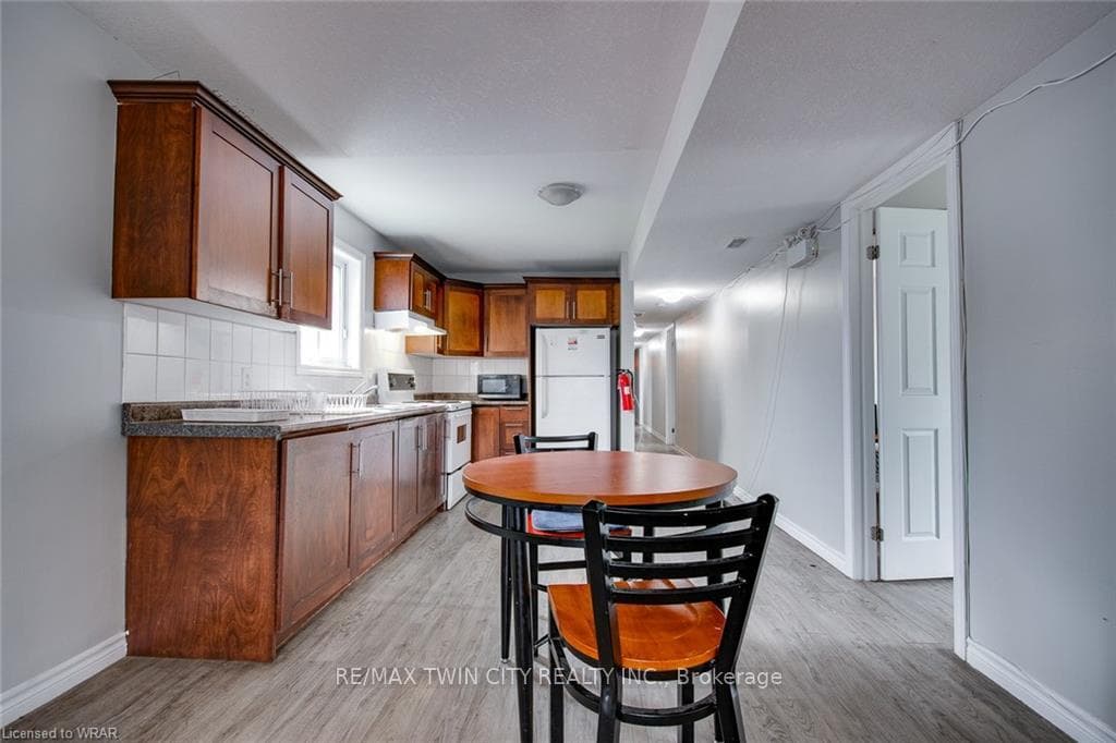 151 Bridgeport Road Unit 4 photo 10
