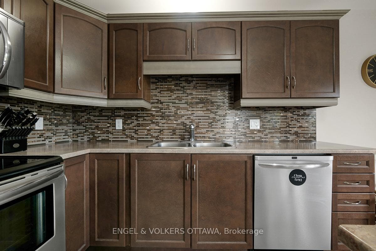 38 Charles Street Unit 202 photo 20
