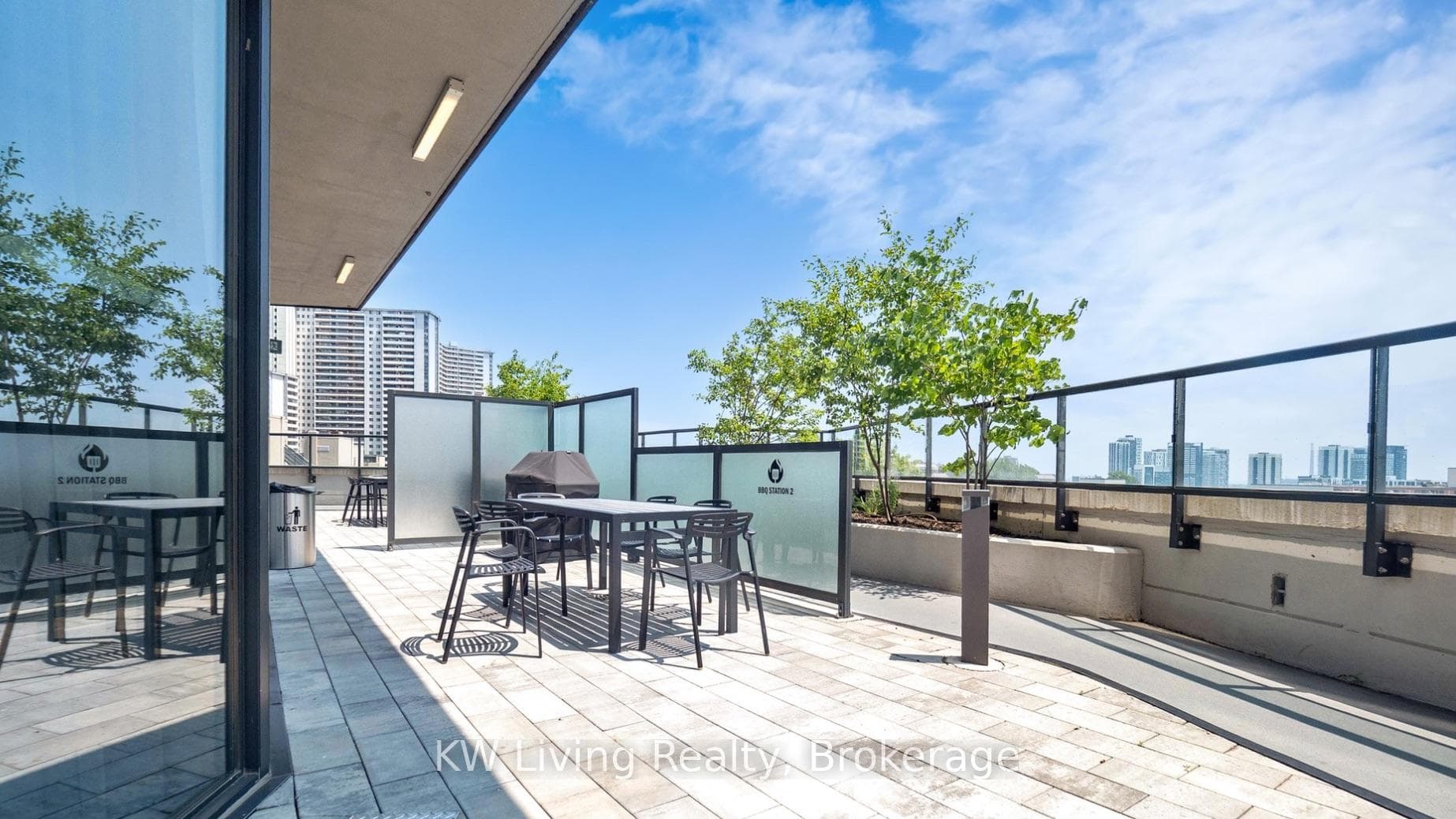 159 Wellesley Street Unit 2102 photo 21