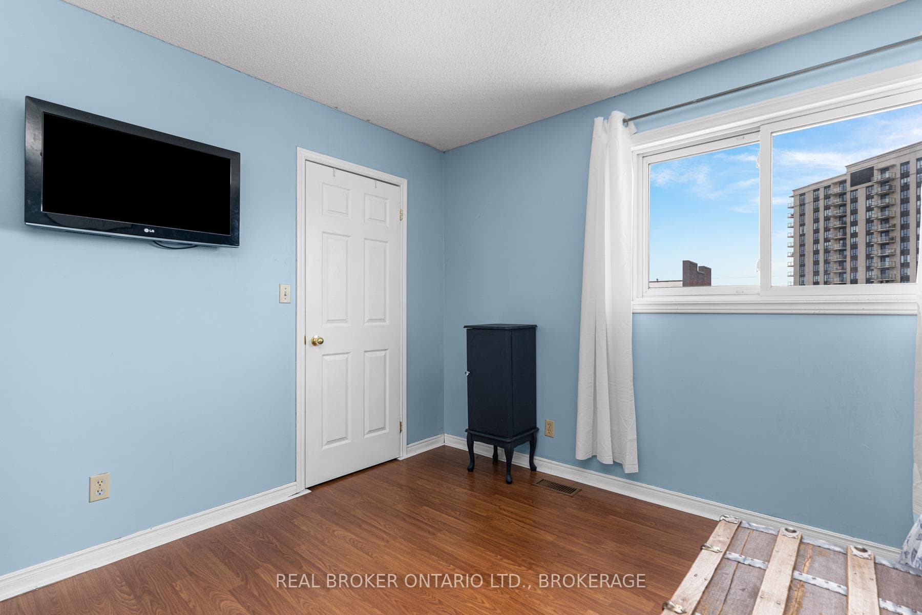 633 Davis Drive photo 18