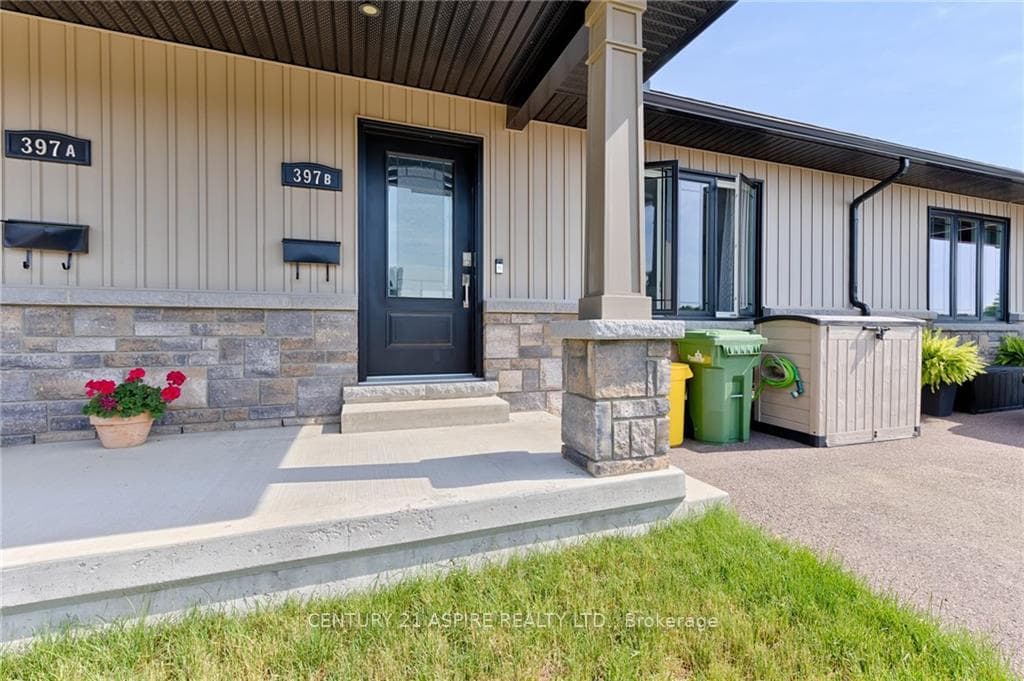 397 BELL Street Unit B photo 2